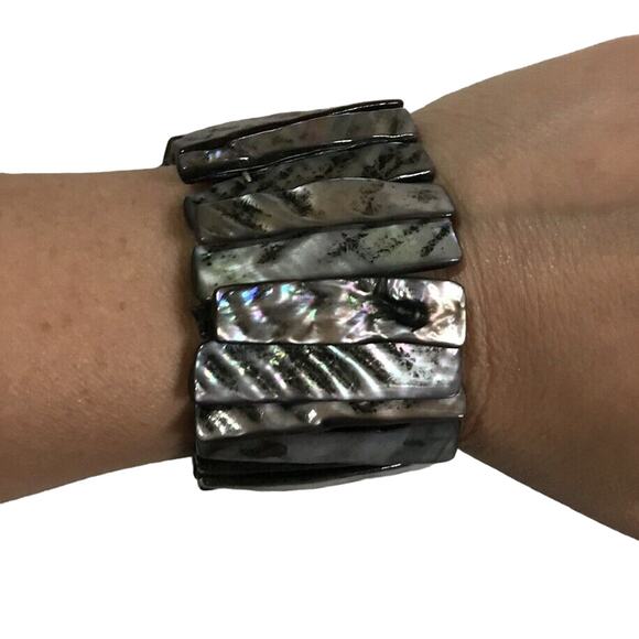 Mother Of Pearl Shell Abalone Stretch Bracelet Beautiful Comfortable - Picture 1 of 4